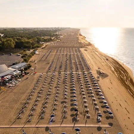 Welcoming Seaside Flat Ideal For 5 Guests * Bibione