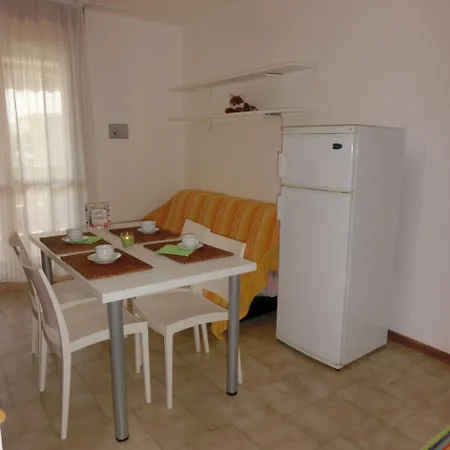 Welcoming Seaside Flat Ideal For 6 Guests Bibione