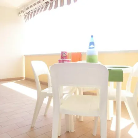 Daire Welcoming Seaside Flat Ideal For 5 Guests