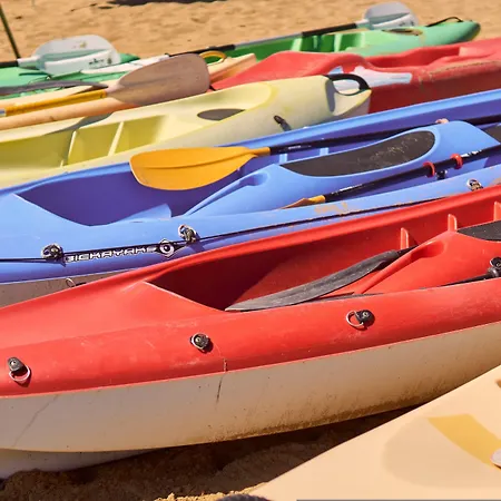 Welcoming Seaside Flat Ideal For 5 Guests شقة بيبيوني