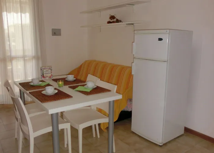 Welcoming Seaside Flat Ideal For 6 Guests Bibione
